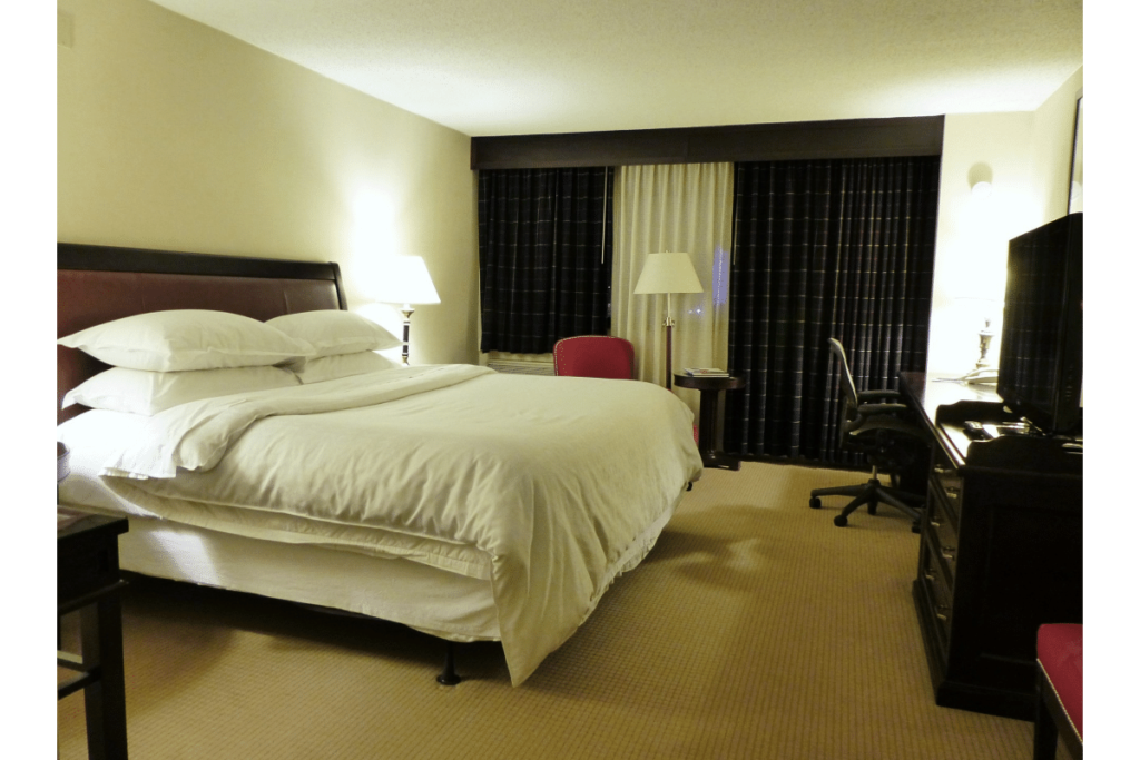 Where is Laura Traveling, comfy hotel lodging near Lost Maples State Park