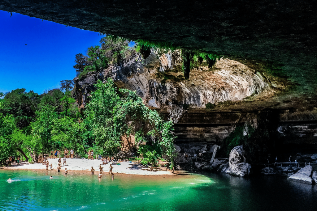 hamilton pool from the cliff, where is laura traveling