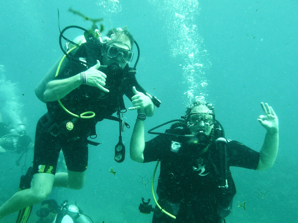where is laura traveling, laura and kyle scuba diving