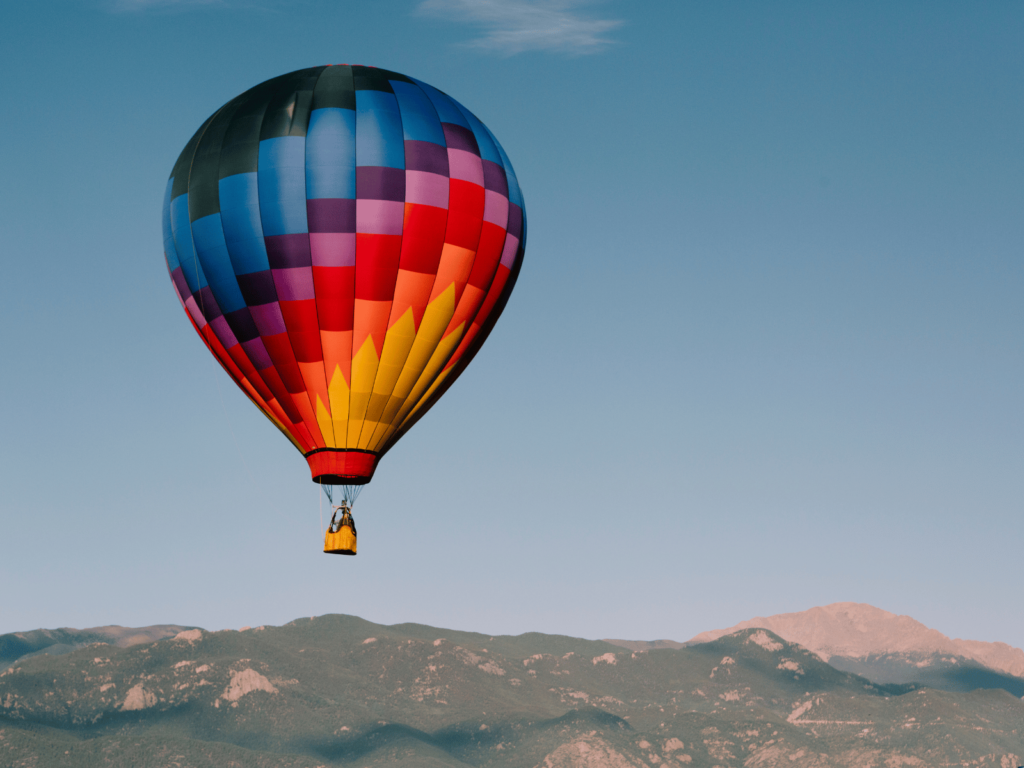 where is laura traveling, hot air balloon ride