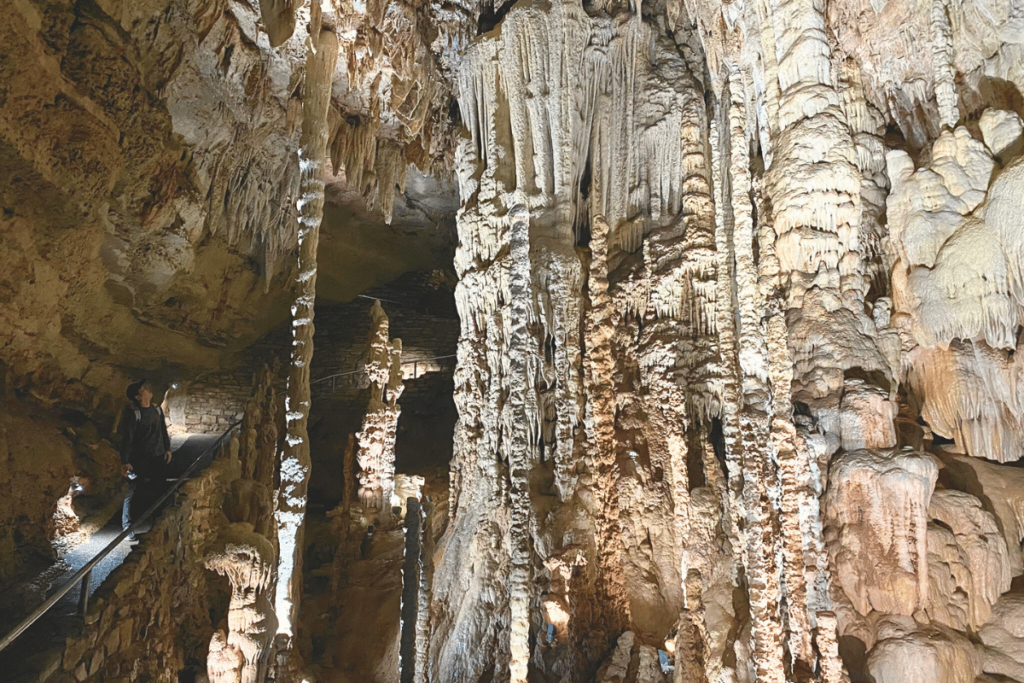 natural bridge caverns, things to do in austin inside, where is laura traveling