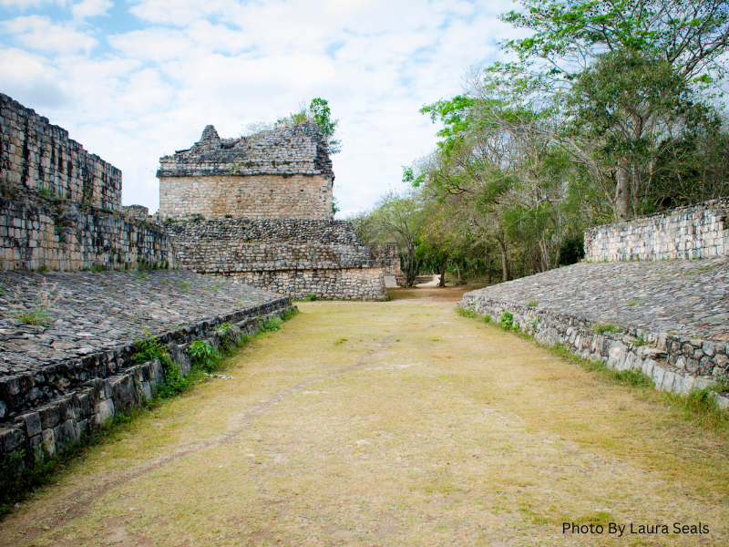 ruins near Cancun, where is laura traveling